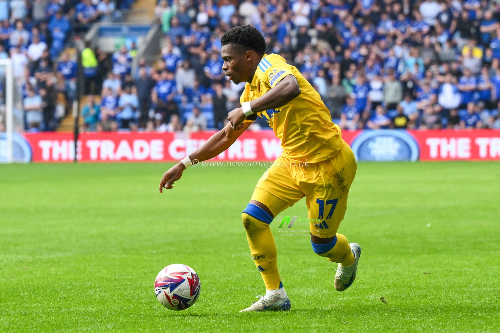 Largie Ramazani of Leeds United makes a break with the ball  during the Sky Bet Championship match Cardiff City vs Leeds United at Cardiff City Stadium, Cardiff, United Kingdom, 21st September 2024

(Photo by Craig Thomas/News Images)