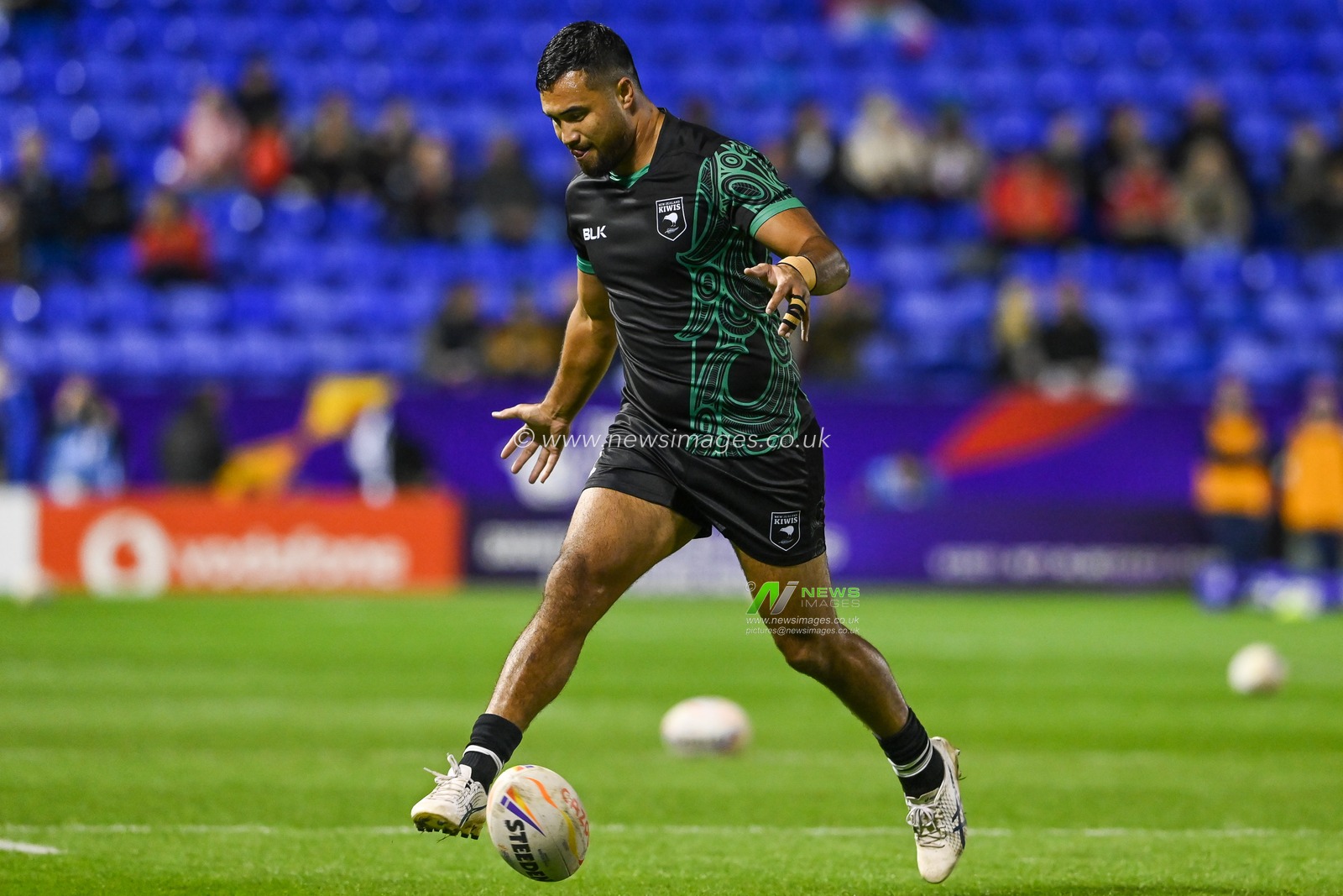 Peta Hiku of New Zealand during pre match warm up ahead of the Rugby League World Cup 2021 match New Zealand vs Lebanon at Halliwell Jones Stadium, Warrington, United Kingdom, 16th October 2022

(Photo by Craig Thomas/News Images)