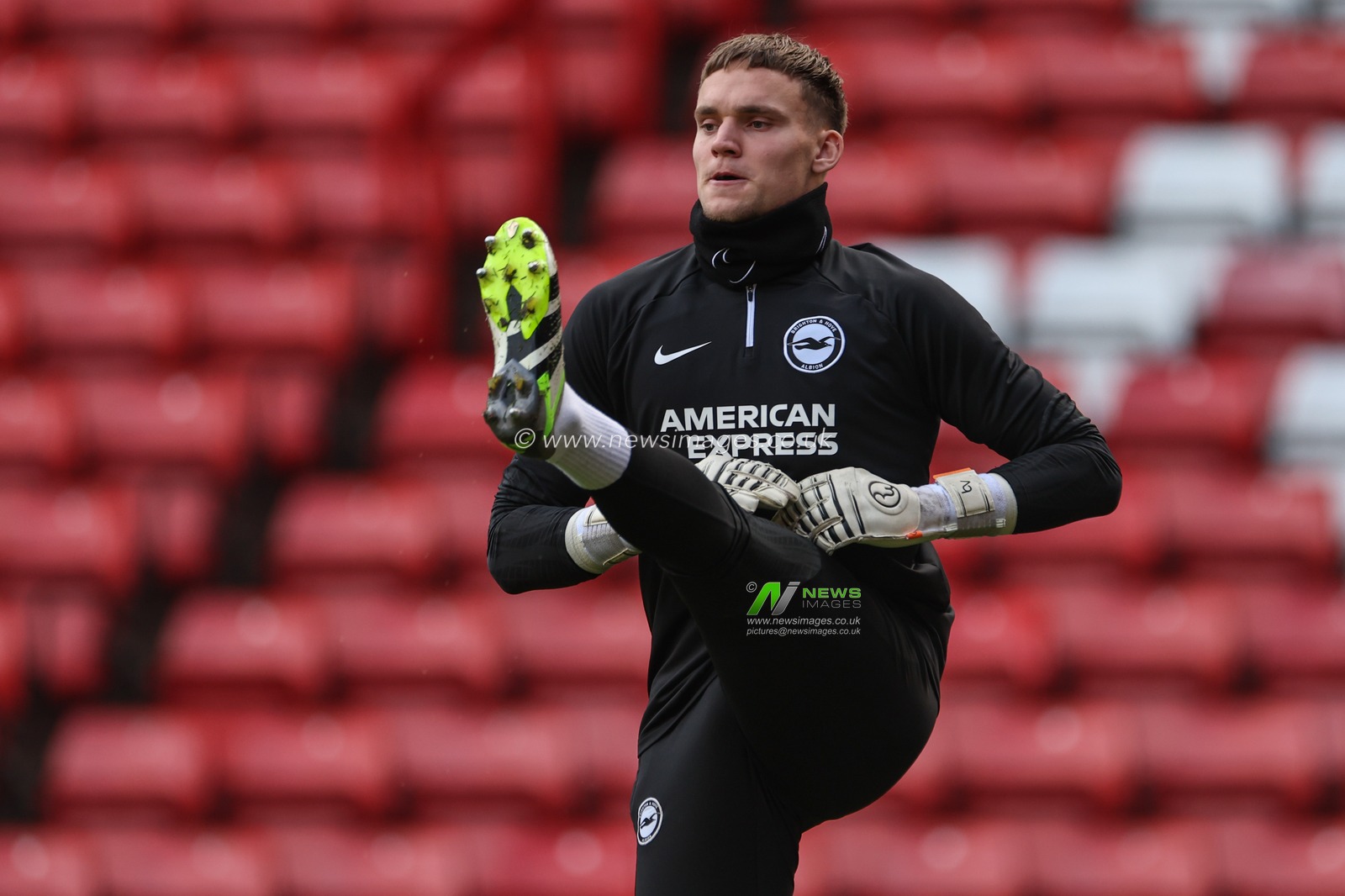 Bart Verbruggen of Brighton & Hove Albion in the pregame warmup session during the Premier League match Sheffield United vs Brighton and Hove Albion at Bramall Lane, Sheffield, United Kingdom, 18th February 2024

(Photo by Mark Cosgrove/News Images)
