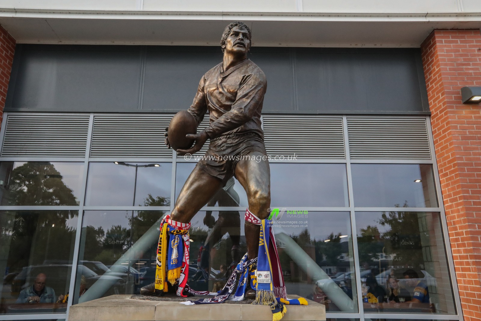 The John S. Holmes statue at Headingley Stadium during the Betfred Super League Round 25 match Leeds Rhinos vs Hull FC at Headingley Stadium, Leeds, United Kingdom, 6th September 2024

(Photo by Alfie Cosgrove/News Images)