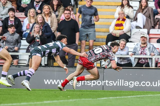 AJ Towse of Leigh Leopards goes over for a try during the Betfred Super League round 9 match Leigh Leopards vs Huddersfield Giants at Leigh Sports Village, Leigh, United Kingdom on 23 April 2026

(Photo by Alfie Cosgrove/News Images)