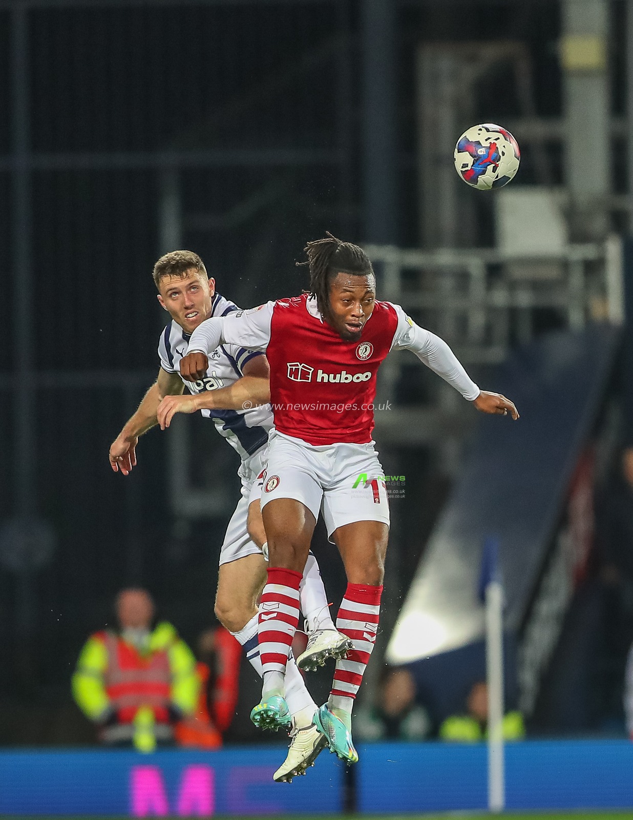 Antoine Semenyo #11 of Bristol City and Dara O'Shea #4 of West Bromwich Albion battle for the ball during the Sky Bet Championship match West Bromwich Albion vs Bristol City at The Hawthorns, West Bromwich, United Kingdom, 18th October 2022

(Photo by Gareth Evans/News Images)