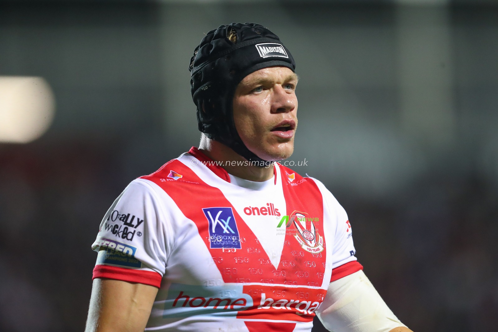 Jonny Lomax #6 of St Helens during the Betfred Super League Round 27 match St Helens vs Hull FC at Totally Wicked Stadium, St Helens, United Kingdom, 22nd September 2023

(Photo by Gareth Evans/News Images)