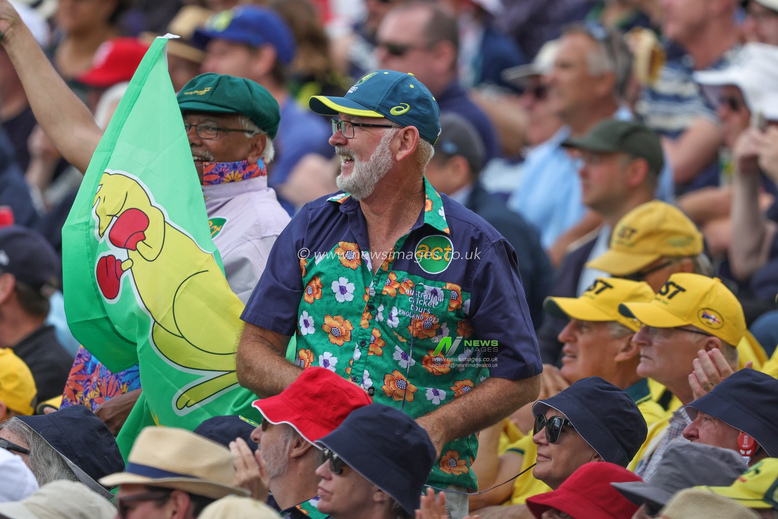 Australia fans celebrate the boundary of Marnus Labuschagne of Australia during the LV= Insurance Ashes Third Test Series Day 1 England v Australia at Headingley Stadium, Leeds, United Kingdom, 6th July 2023

(Photo by Mark Cosgrove/News Images)