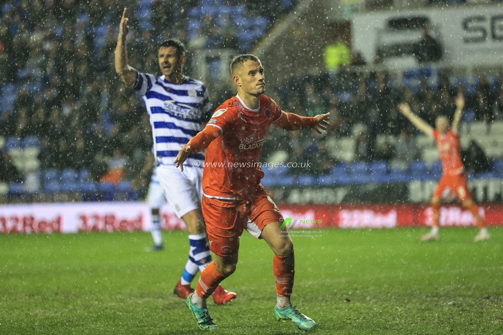 Jerry Yates #9 of Blackpool celebrates his goal to make it 2-2