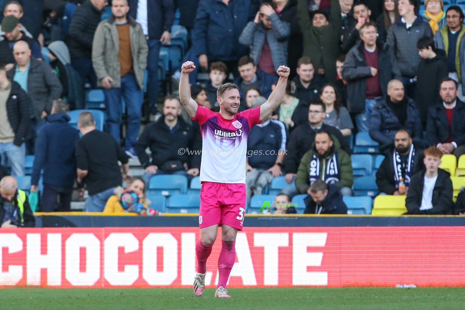 Tom Lees #32 of Huddersfield Town celebrates at the final whistle during the Sky Bet Championship match Millwall vs Huddersfield Town at The Den, London, United Kingdom, 18th March 2023

(Photo by Arron Gent/News Images)