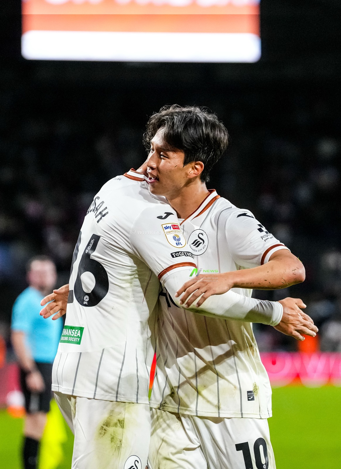 Eom Ji-Sung of Swansea City and Filip Lissah celebrate their teams second goal during the Sky Bet Championship match Swansea City vs Watford at Swansea.com Stadium, Swansea, United Kingdom on 01 September 2026

(Photo by Andrew Lewis/News Images)