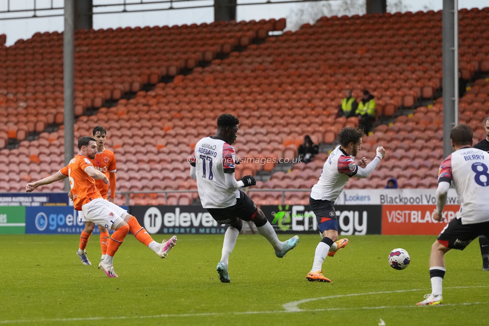James Husband #3 of Blackpool  shoots at goal during the Sky Bet Championship match Blackpool vs Luton Town at Bloomfield Road, Blackpool, United Kingdom, 5th November 2022

(Photo by Steve Flynn/News Images)