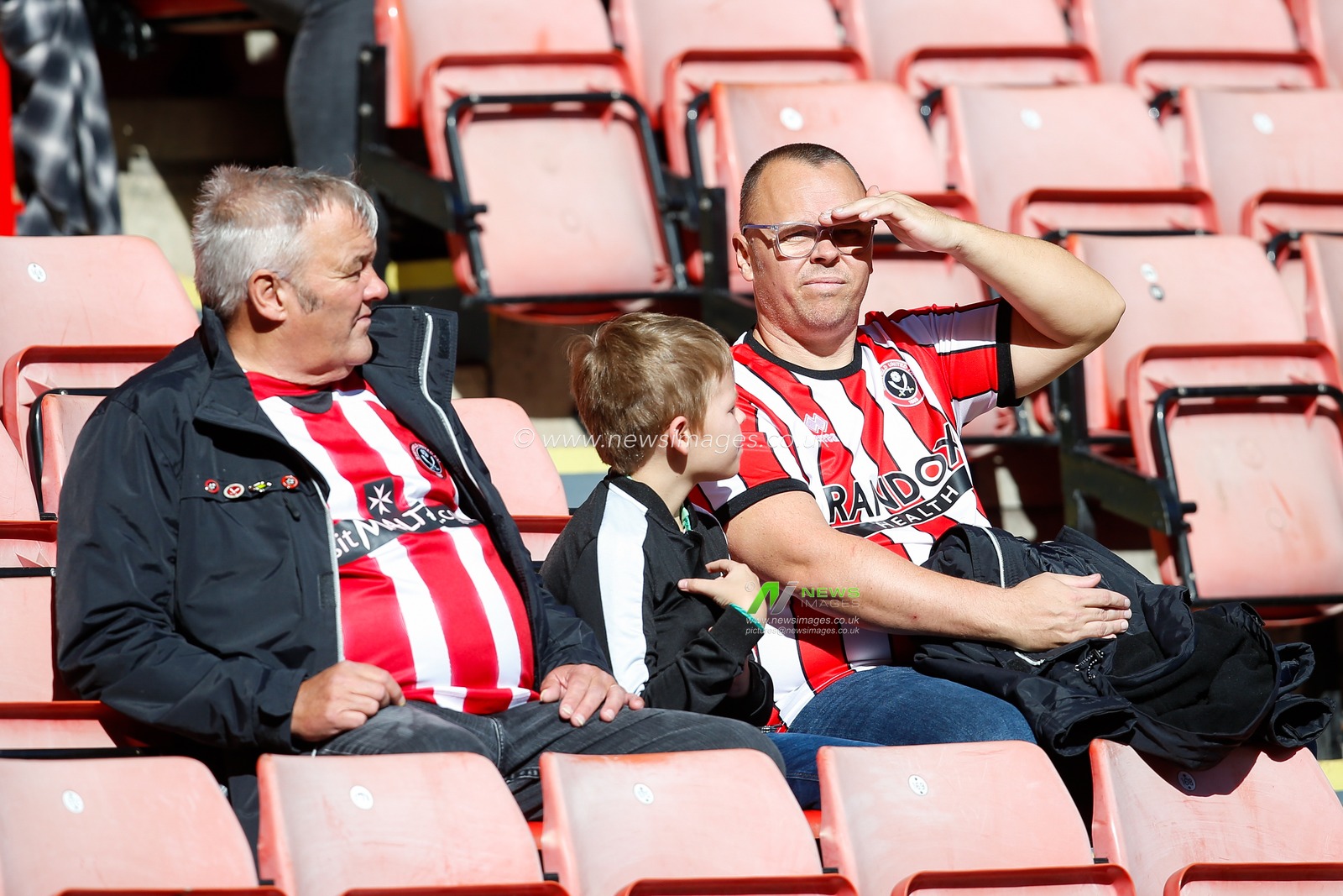 Fans of Sheffield United during the Sky Bet Championship match Sheffield United vs Birmingham City at Bramall Lane, Sheffield, United Kingdom, 1st October 2022

(Photo by Ben Early/News Images)