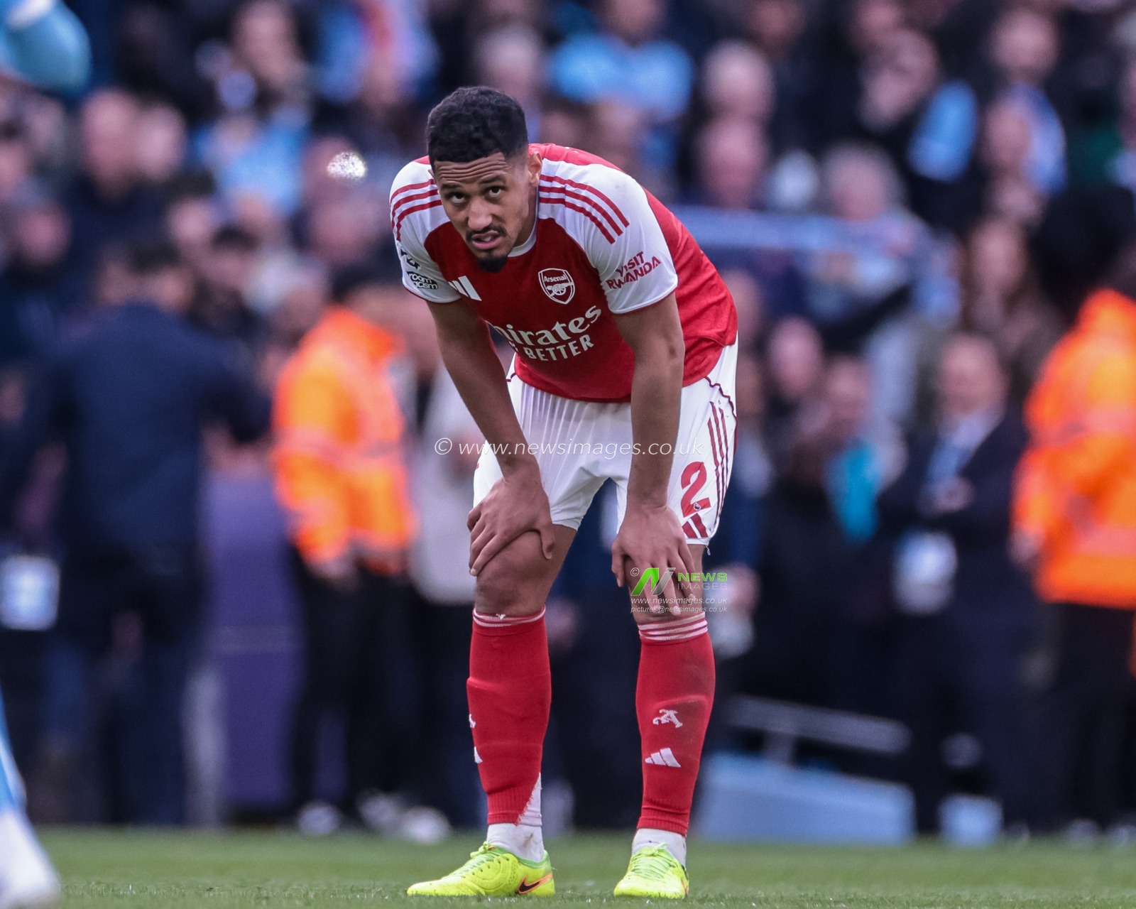 Adejected William Saliba of Arsenal after losing 2-1 during the Premier League match Manchester City vs Arsenal at Etihad Stadium, Manchester, United Kingdom on 19 April 2026

(Photo by Mark Cosgrove/News Images)