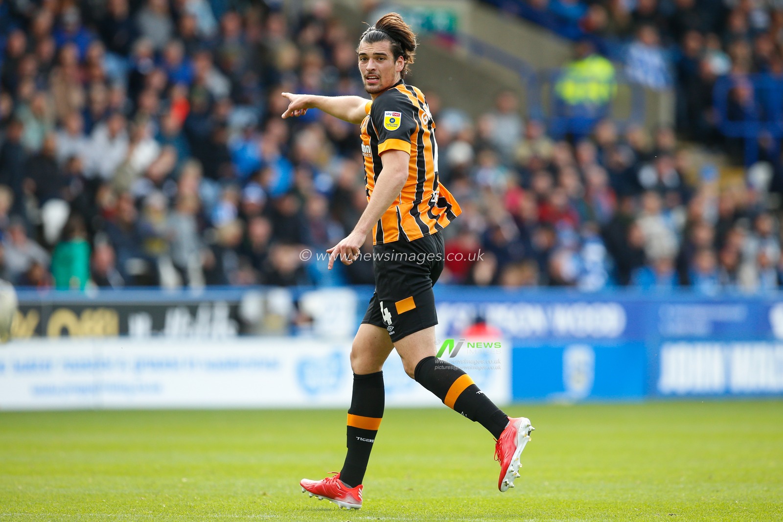 Jacob Greaves #4 of Hull City during the Sky Bet Championship match Huddersfield Town vs Hull City at John Smith's Stadium, Huddersfield, United Kingdom, 9th October 2022

(Photo by Ben Early/News Images)
