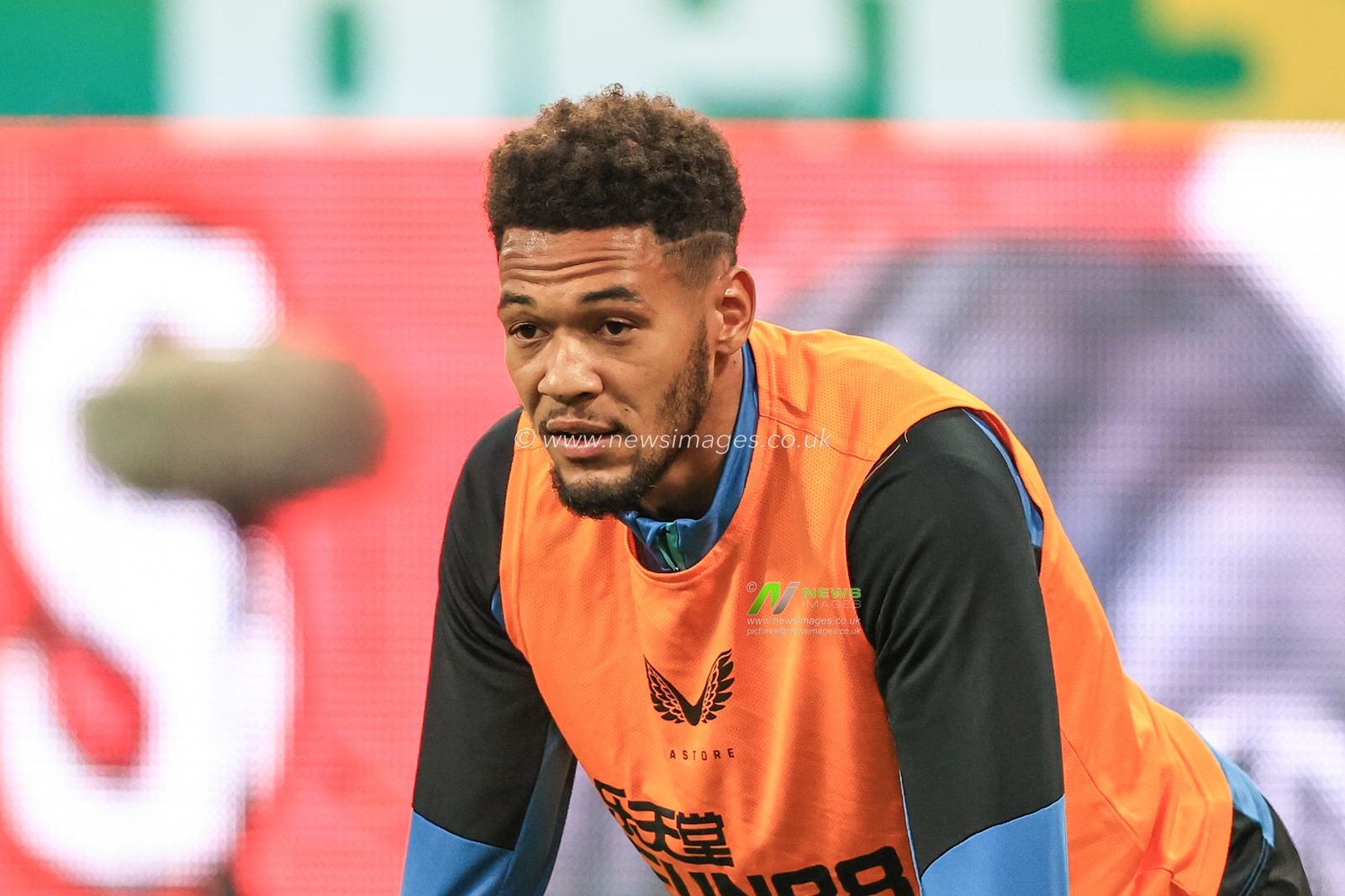 Joelinton #7 of Newcastle United during the pre-game warmup