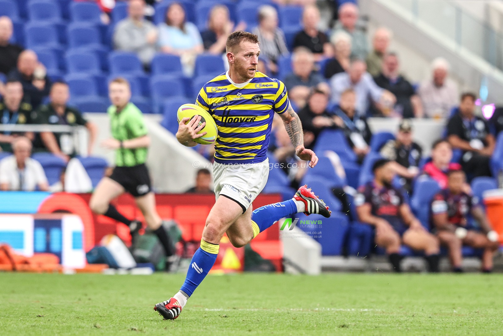 Danny Walker of Warrington Wolves breaks with the ball during the Betfred Super League Magic Weekend match Leigh Leopards vs Warrington Wolves at Leigh Sports Village, Leigh, United Kingdom on 04 July 2026

(Photo by Alfie Cosgrove/News Images)
