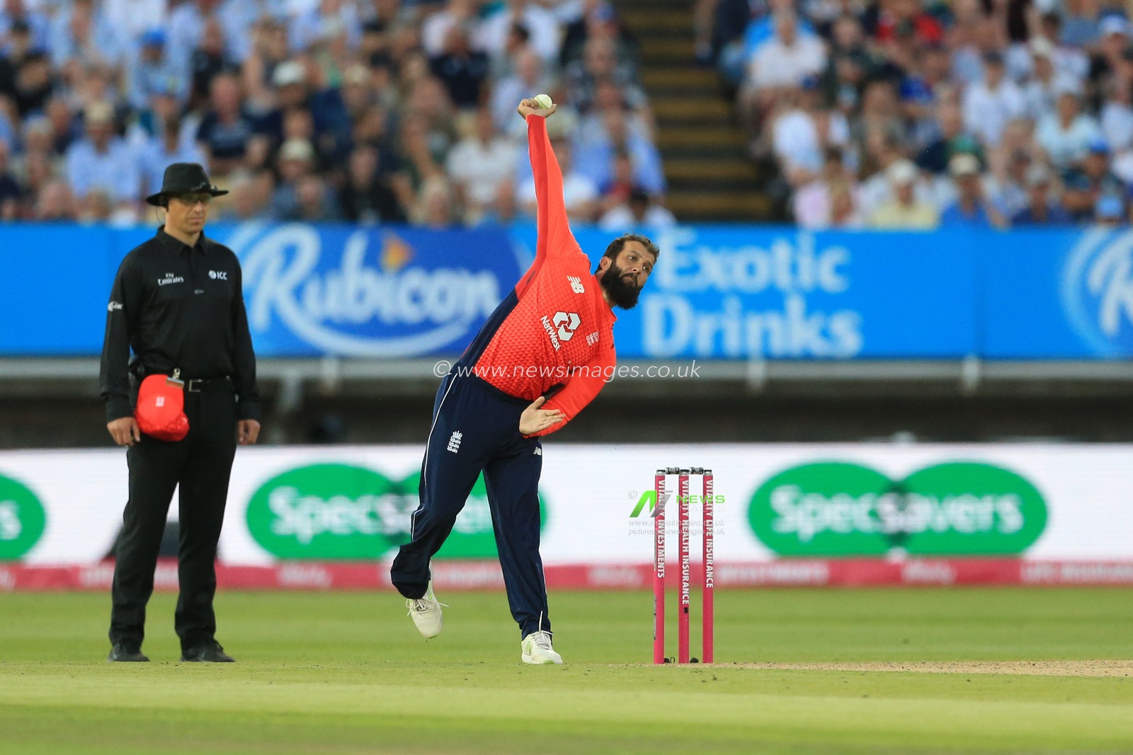 Wednesday 27th June 2018 , Edgbaston, Birmingham, Vitality IT20 Series Edgbaston England v Australia; Moeen Ali of England bowling 