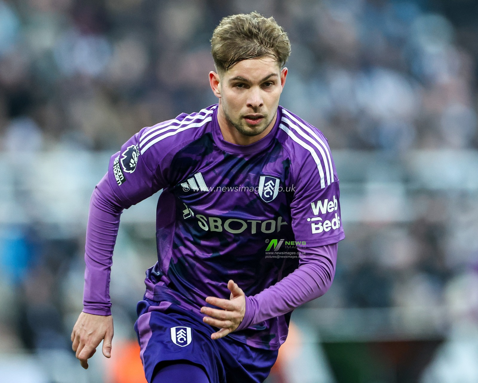 Emile Smith Rowe of Fulham in action during the Premier League match Newcastle United vs Fulham at St. James's Park, Newcastle, United Kingdom, 1st February 2025

(Photo by Mark Cosgrove/News Images)
