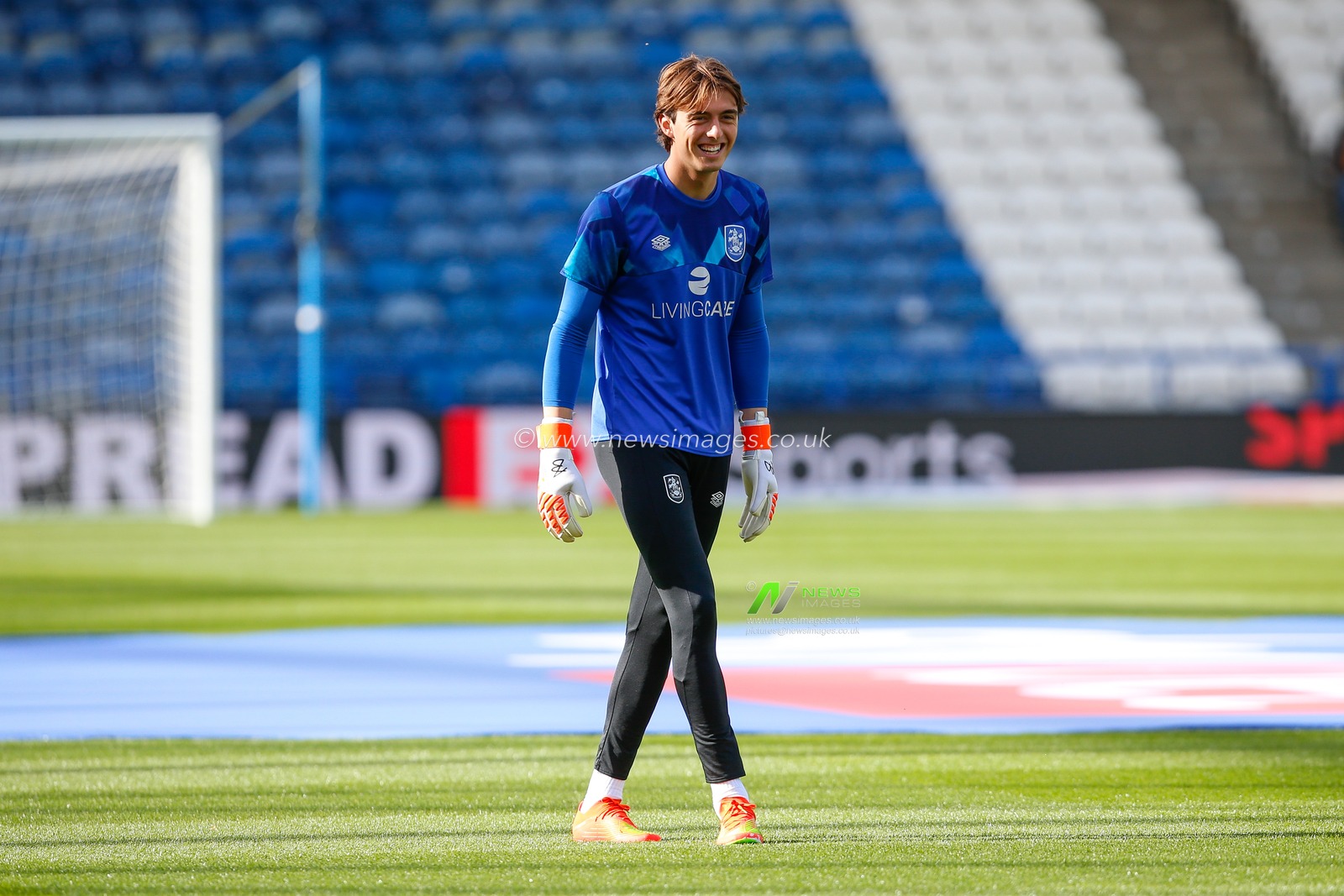 Nicholas Bilokapic #41 of Huddersfield Town warms up before the Sky Bet Championship match Huddersfield Town vs Hull City at John Smith's Stadium, Huddersfield, United Kingdom, 9th October 2022

(Photo by Ben Early/News Images)