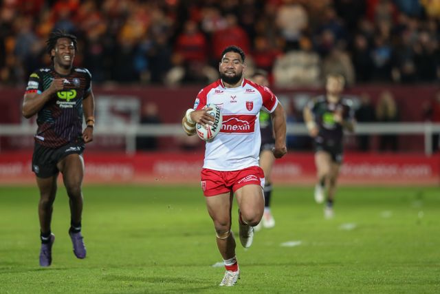 Kelepi Tanginoa of Hull KR runs the length of the pitch to go over for a try during the Betfred Super League Round 9 match Hull KR vs Wigan Warriors at Sewell Group Craven Park, Kingston upon Hull, United Kingdom, 26th April 2024

(Photo by Alfie Cosgrove/News Images)