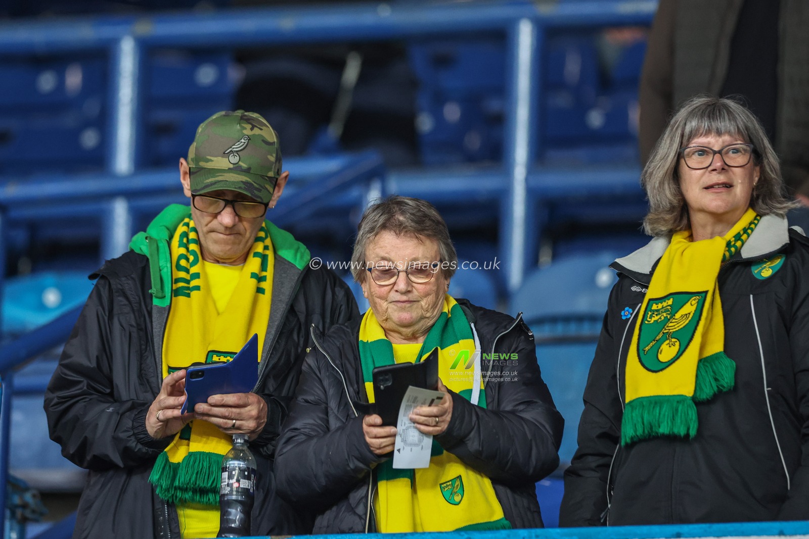 Norwich fans arrive during the Sky Bet Championship Play-off Semi Final Second Leg Leeds United vs Norwich City at Elland Road, Leeds, United Kingdom, 16th May 2024

(Photo by Mark Cosgrove/News Images)
