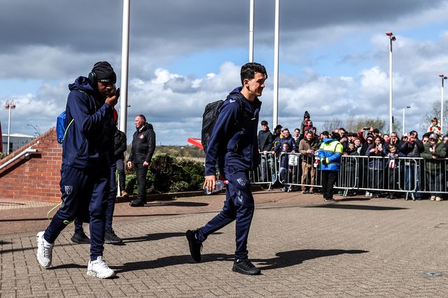 Luke O'Nien of Sunderland arrives during the Premier League match Sunderland vs Tottenham Hotspur at Stadium Of Light, Sunderland, United Kingdom on 12 April 2026

(Photo by Alfie Cosgrove/News Images)