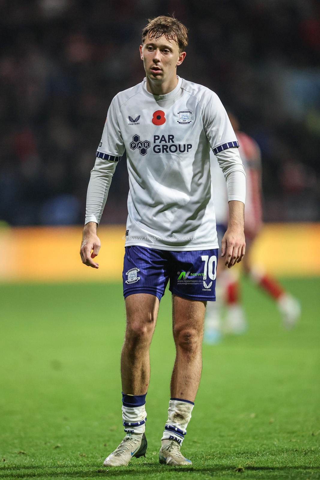 Mads FrÃ¸kjÃ¦r-Jensen of Preston North End during the Sky Bet Championship match Preston North End vs Sunderland at Deepdale, Preston, United Kingdom, 6th November 2024

(Photo by Alfie Cosgrove/News Images)