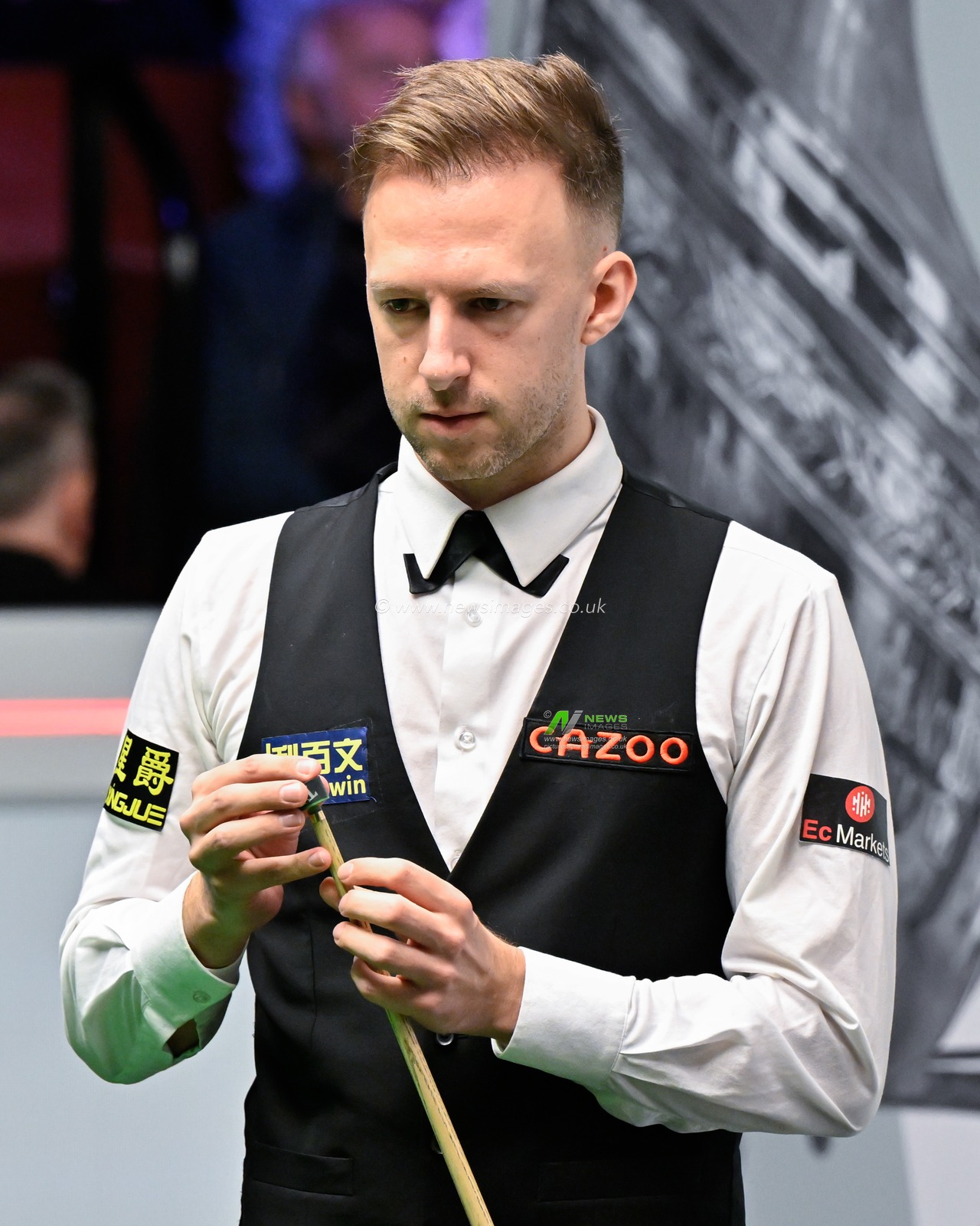 Judd Trump chalks his cue, during the Cazoo World Championships 2024 at Crucible Theatre, Sheffield, United Kingdom, 1st May 2024

(Photo by Cody Froggatt/News Images)