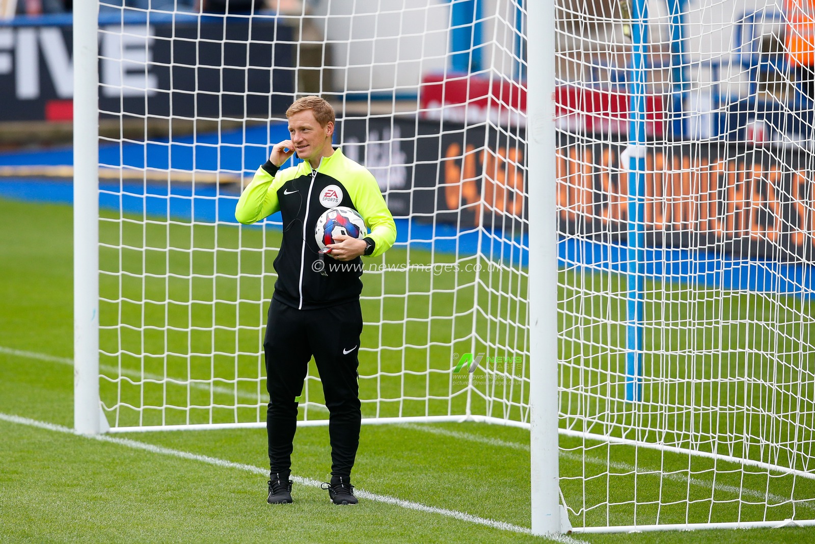 The match referee checks the goal line technology before the Sky Bet Championship match Huddersfield Town vs Blackpool at John Smith's Stadium, Huddersfield, United Kingdom, 4th September 2022

(Photo by Ben Early/News Images)