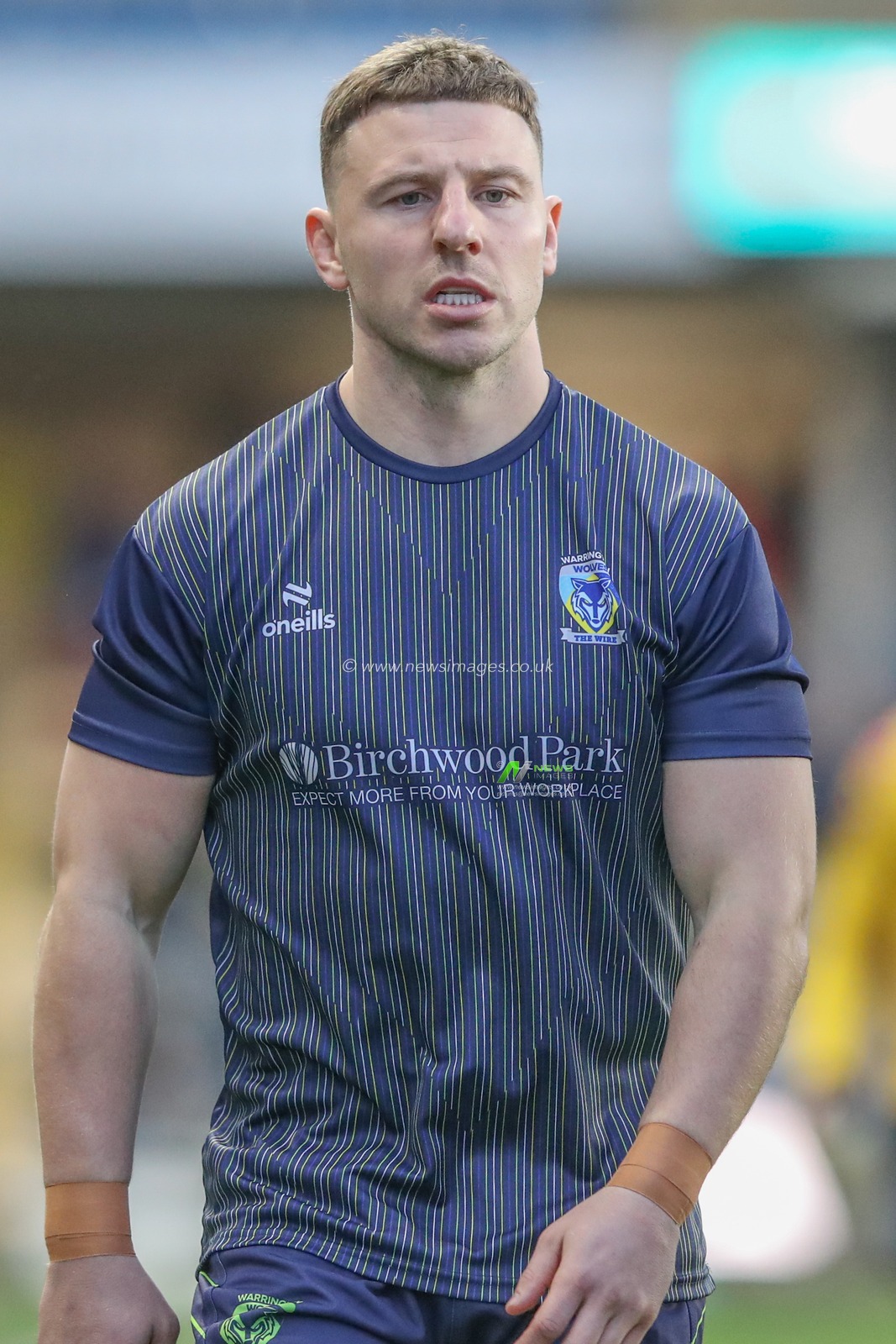 Warrington players warming up during the Betfred Super League Round 7 match Leeds Rhinos vs Warrington Wolves at Headingley Stadium, Leeds, United Kingdom, 5th April 2024

(Photo by Alfie Cosgrove/News Images)
