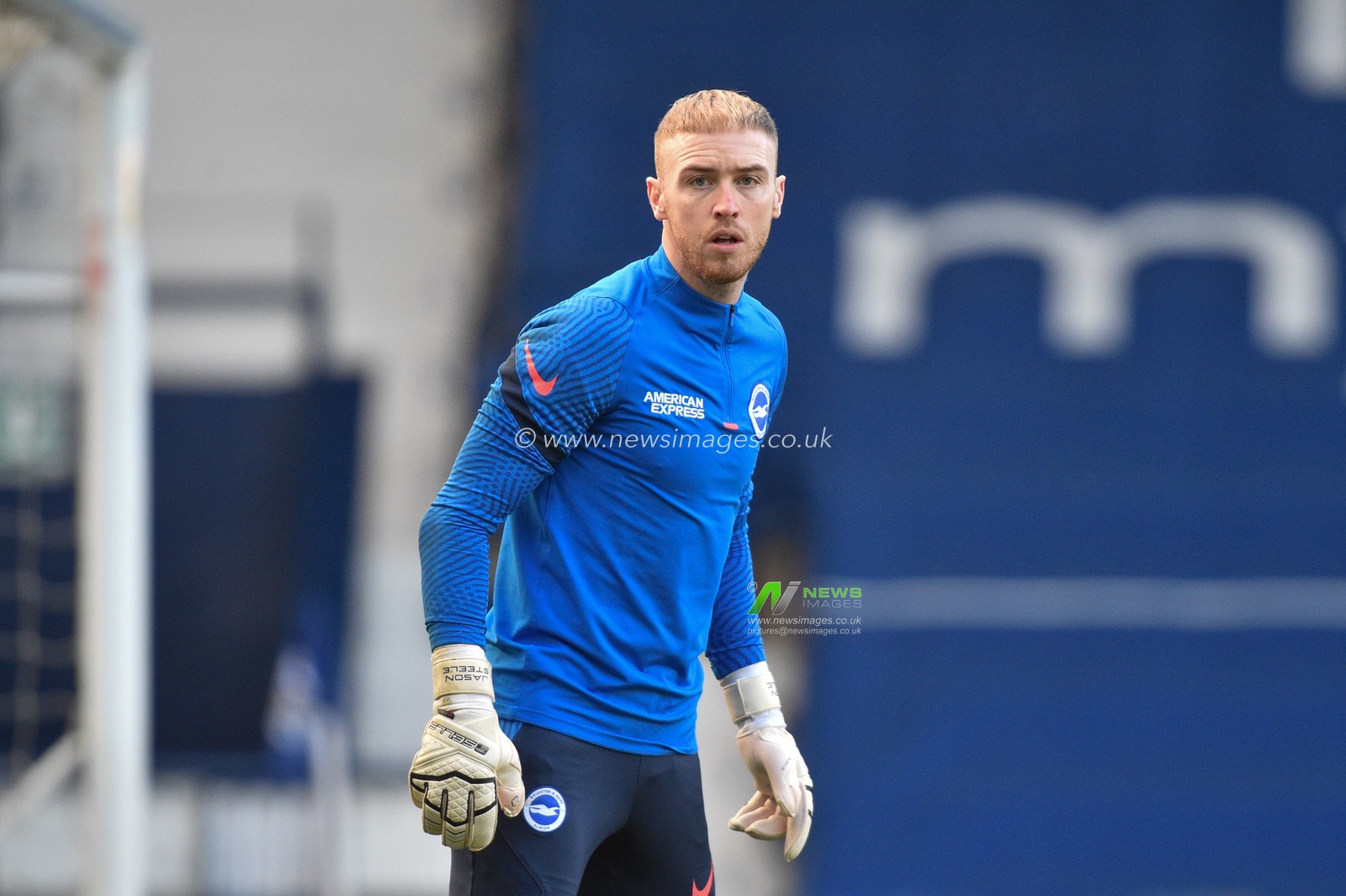 Jason Steele #23 of Brighton & Hove Albion during the warm up