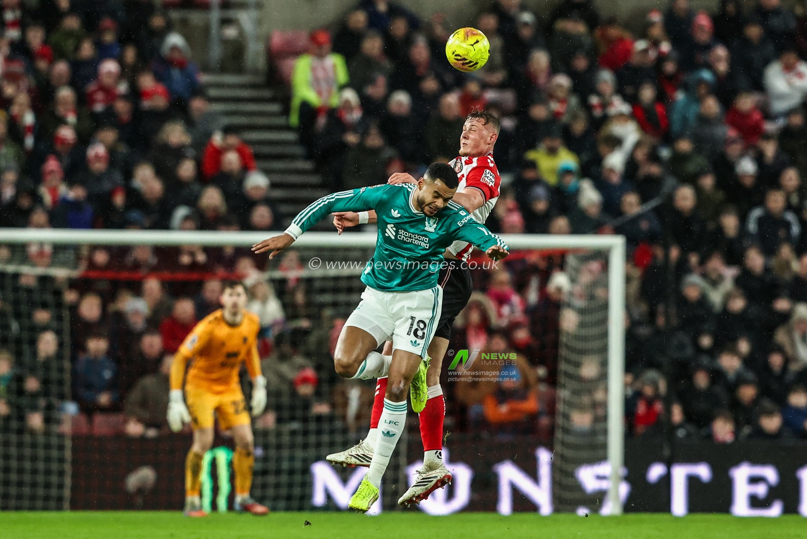 Daniel Ballard of Sunderland jumps up to win the high ball from Cody Gakpo of Liverpool during the Premier League match Sunderland vs Liverpool at Stadium Of Light, Sunderland, United Kingdom on 11 February 2026

(Photo by Alfie Cosgrove/News Images)