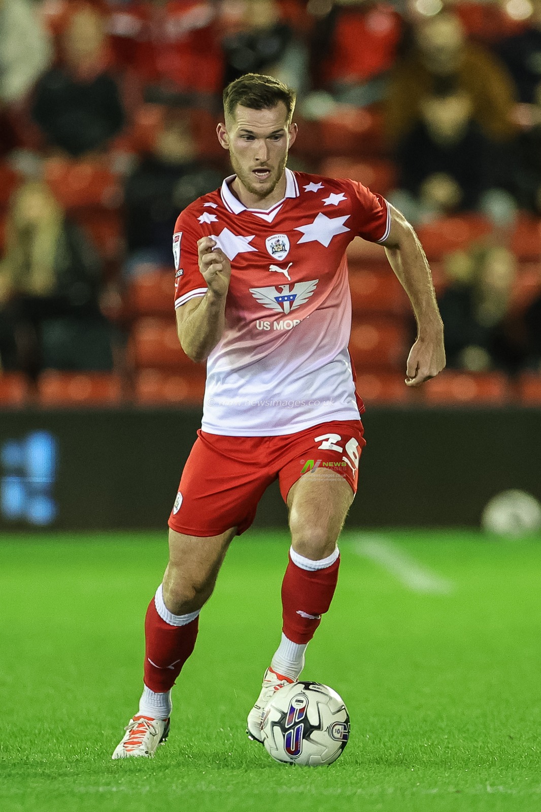 Jamie McCart #26 of Barnsley during the Sky Bet League 1 match Barnsley vs Portsmouth at Oakwell, Barnsley, United Kingdom, 19th September 2023

(Photo by Mark Cosgrove/News Images)