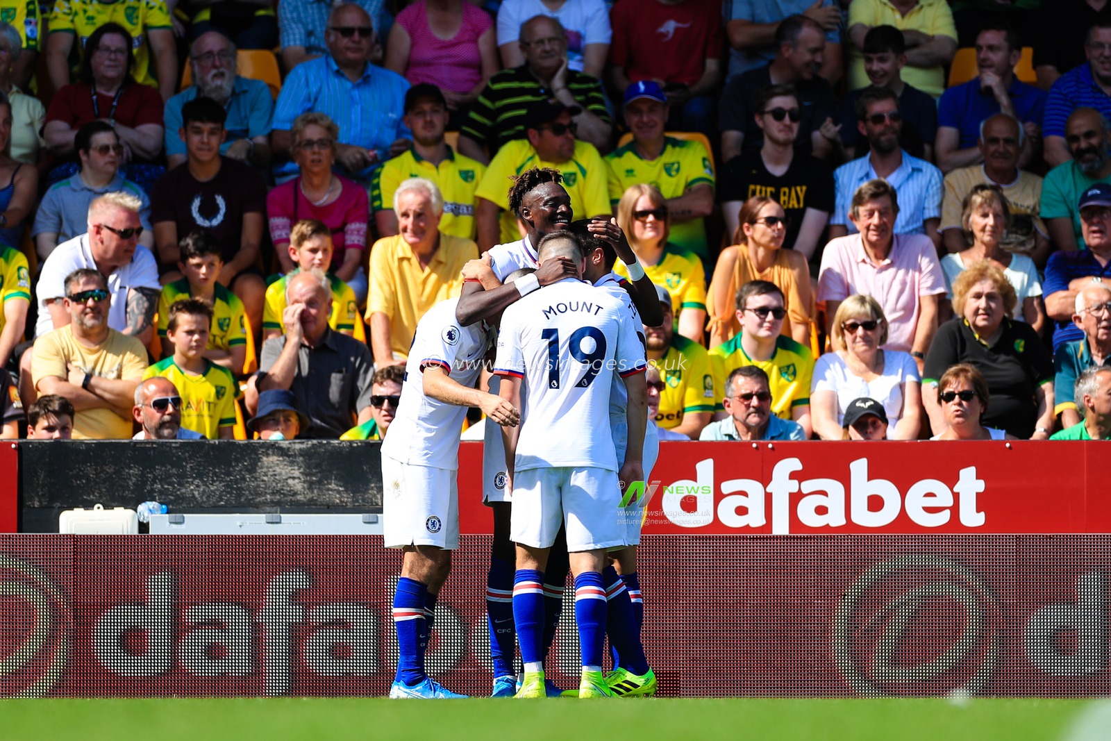 24th August 2019, Carrow Road, Norwich, England ; Premier League Football, Norwich City vs Chelsea  : Tammy Abraham (09) of Chelsea celebrates his goal to make it 2-3.


Credit: Georgie Kerr/News Images


Premier League/EFL Football images are subject to DataCo Licence