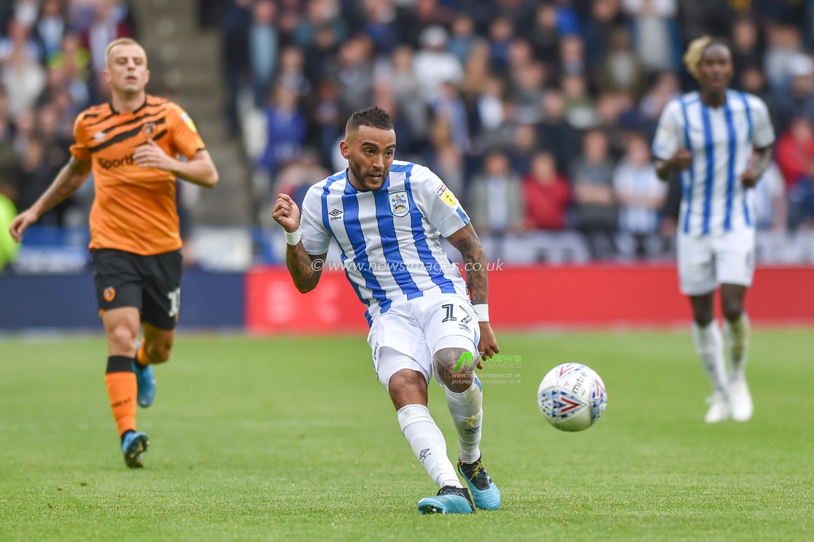 5th October 2019, John Smith's Stadium, Huddersfield, England; Sky Bet Championship, Huddersfield Town v Hull City : Danny Simpson (17) of Huddersfield Town 
Credit: Dean Williams/News Images