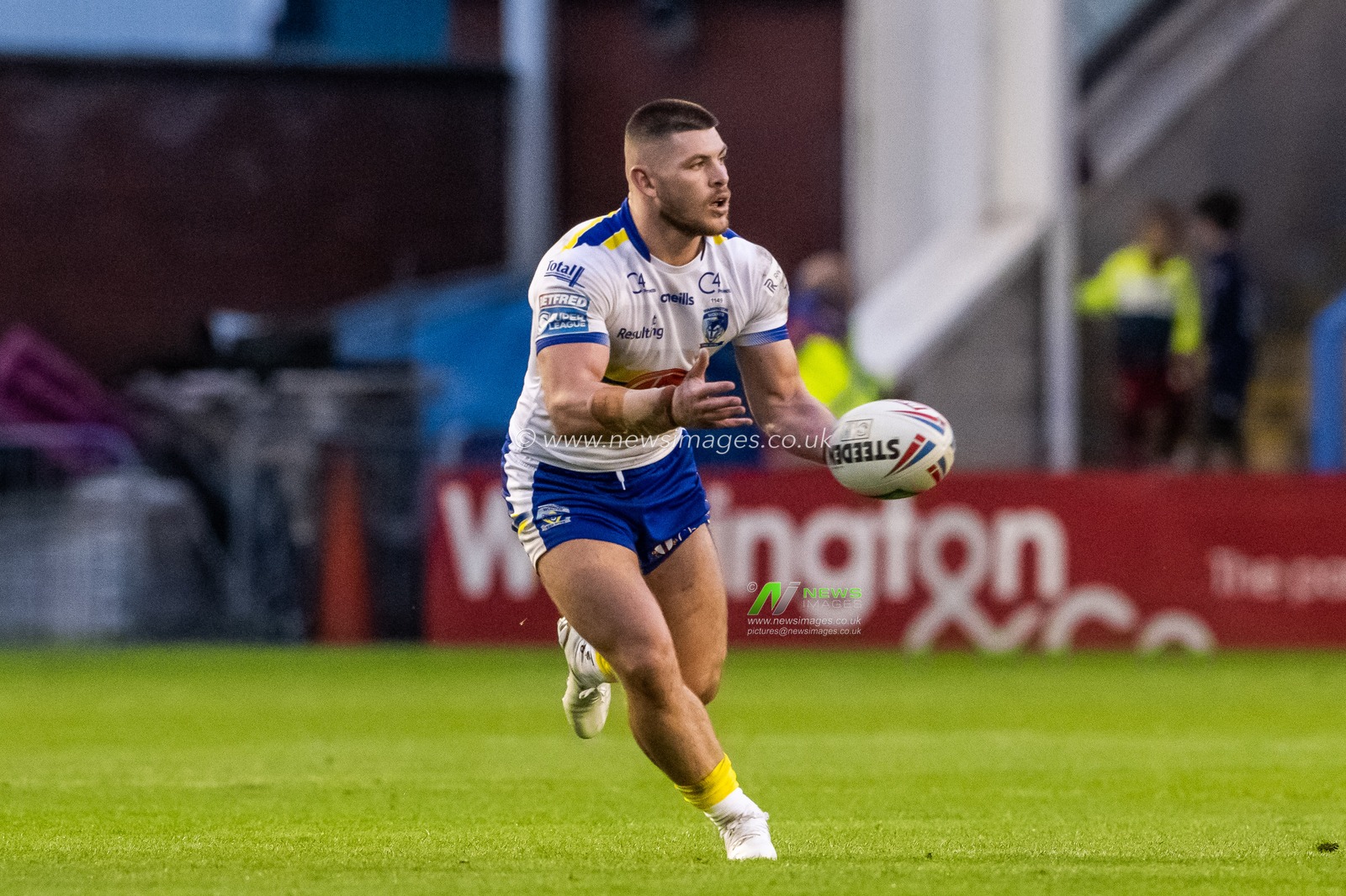 Danny Walker #16 of Warrington Wolves in action during the Betfred Super League Round 11 match Warrington Wolves vs Wakefield Trinity at Halliwell Jones Stadium, Warrington, United Kingdom, 5th May 2023

(Photo by Craig Thomas/News Images)
