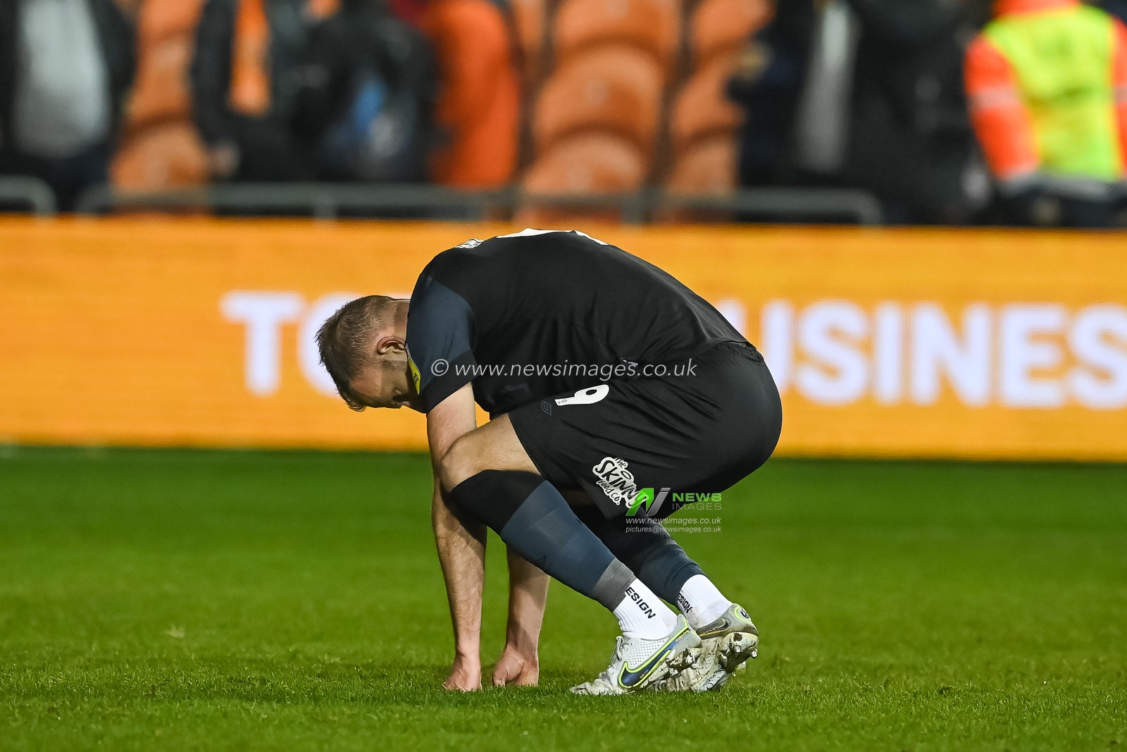Jordan Rhodes #9 of Huddersfield Town is dejected at the end of the Sky Bet Championship match Blackpool vs Huddersfield Town at Bloomfield Road, Blackpool, United Kingdom, 7th February 2023

(Photo by Craig Thomas/News Images)