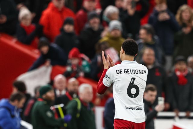Hugo Ekitike of Liverpool applauds the fans after the game, wearing Mael de Gevigney of Barnsley match worn shirt after the Emirates FA Cup Third Round match Liverpool vs Barnsley at Anfield, Liverpool, United Kingdom, 12th January 2026

(Photo by Alfie Cosgrove/News Images)