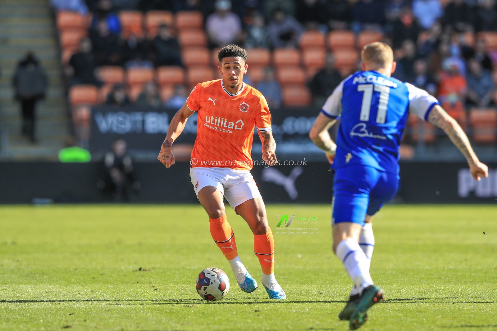 Jordan Lawrence-Gabriel #4 of Blackpool breaks with the ball during the Sky Bet Championship match Blackpool vs Wigan Athletic at Bloomfield Road, Blackpool, United Kingdom, 15th April 2023

(Photo by Alfie Cosgrove/News Images)