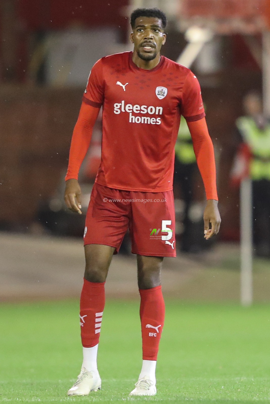Donovan Pines of Barnsley during the Carabao Cup match Barnsley vs Sheffield United at Oakwell, Barnsley, United Kingdom, 27th August 2024

(Photo by Alfie Cosgrove/News Images)