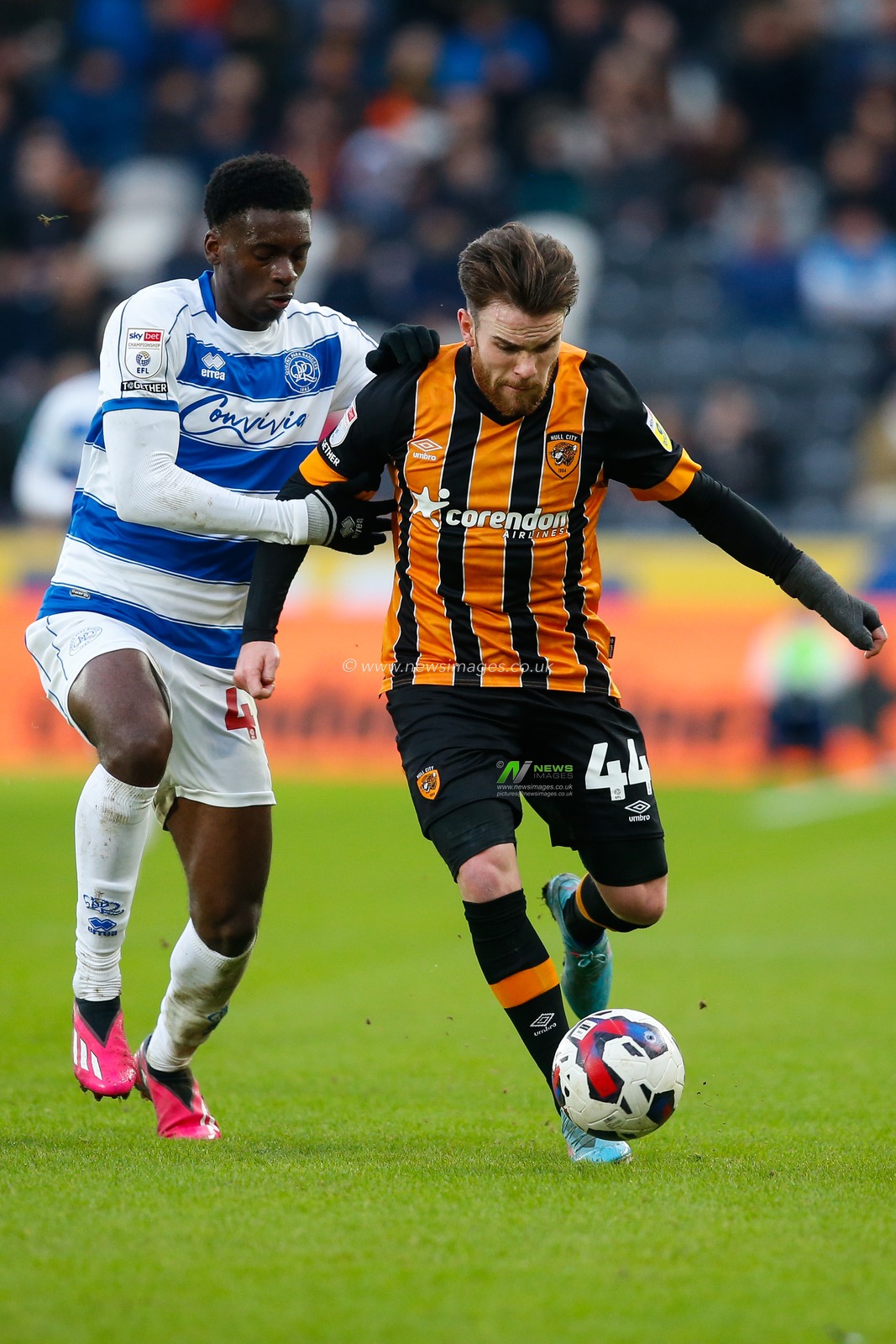 Aaron Connolly #44 of Hull City and Tim Iroegbunam #47 of QPR during the Sky Bet Championship match Hull City vs Queens Park Rangers at MKM Stadium, Hull, United Kingdom, 28th January 2023

(Photo by Ben Early/News Images)