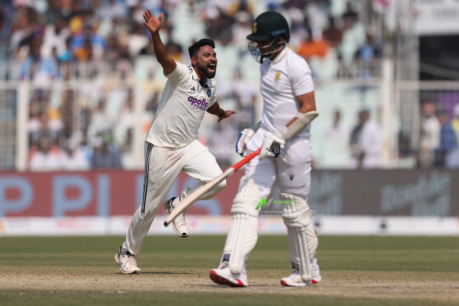 Mohammed Siraj of India took wicket of Keshav Maharaj of South Africa by lbw and celebrates during the IDFC First Bank Test Day 3 match India vs South Africa at Eden Gardens, Kolkata, India, 16th November 2025

(Photo by Shubhajit Roy Karmakar/News Images)