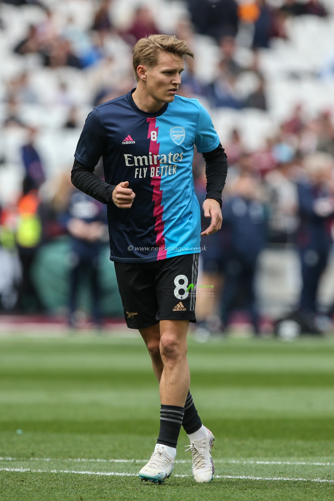 Martin Ã˜degaard #8 of Arsenal in the pregame warmup session during the Premier League match West Ham United vs Arsenal at London Stadium, London, United Kingdom, 16th April 2023

(Photo by Arron Gent/News Images)