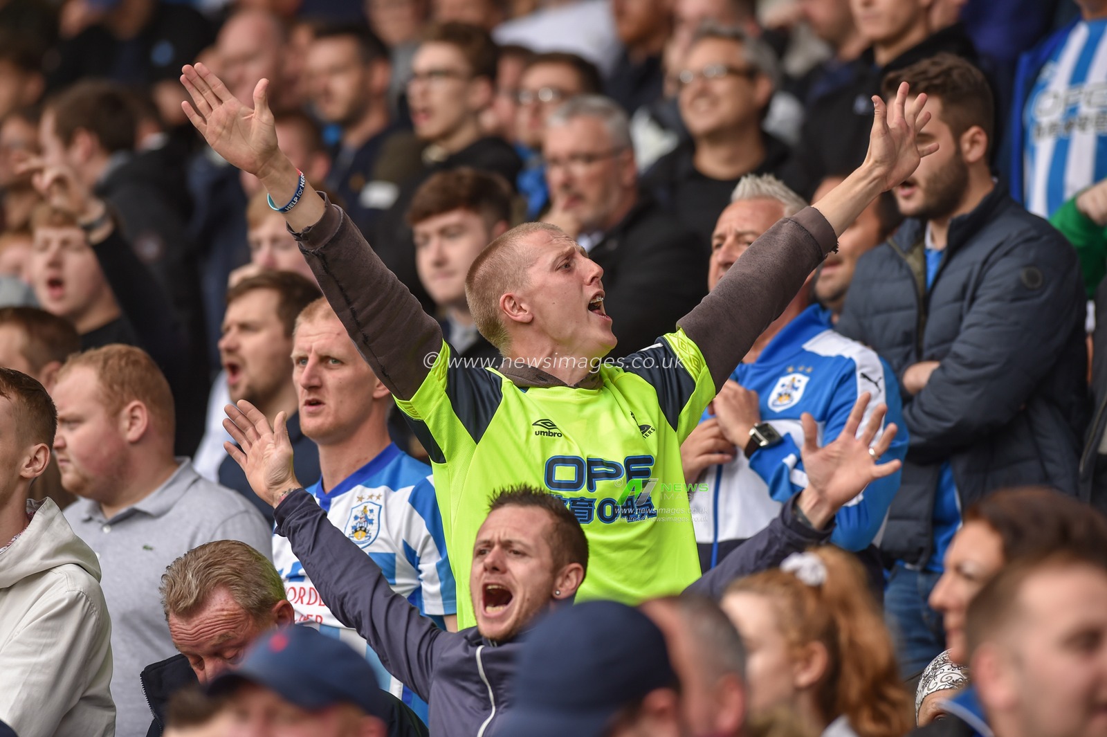 5th October 2019, John Smith's Stadium, Huddersfield, England; Sky Bet Championship, Huddersfield Town v Hull City : Huddersfield Town fan prior to kick off.
Credit: Dean Williams/News Images