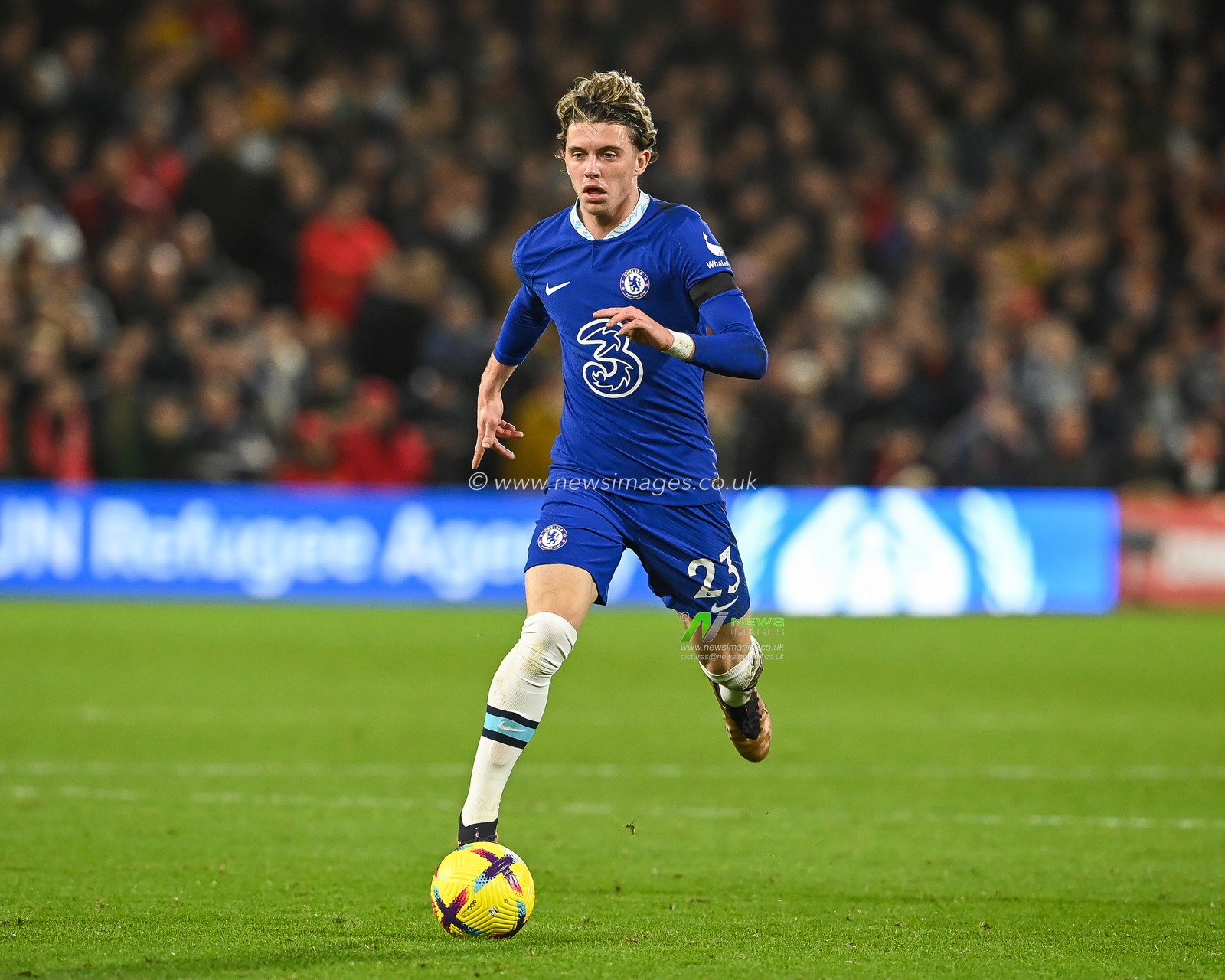 Conor Gallagher #23 of Chelsea makes a break with the ball during the Premier League match Nottingham Forest vs Chelsea at City Ground, Nottingham, United Kingdom, 1st January 2023

(Photo by Craig Thomas/News Images)