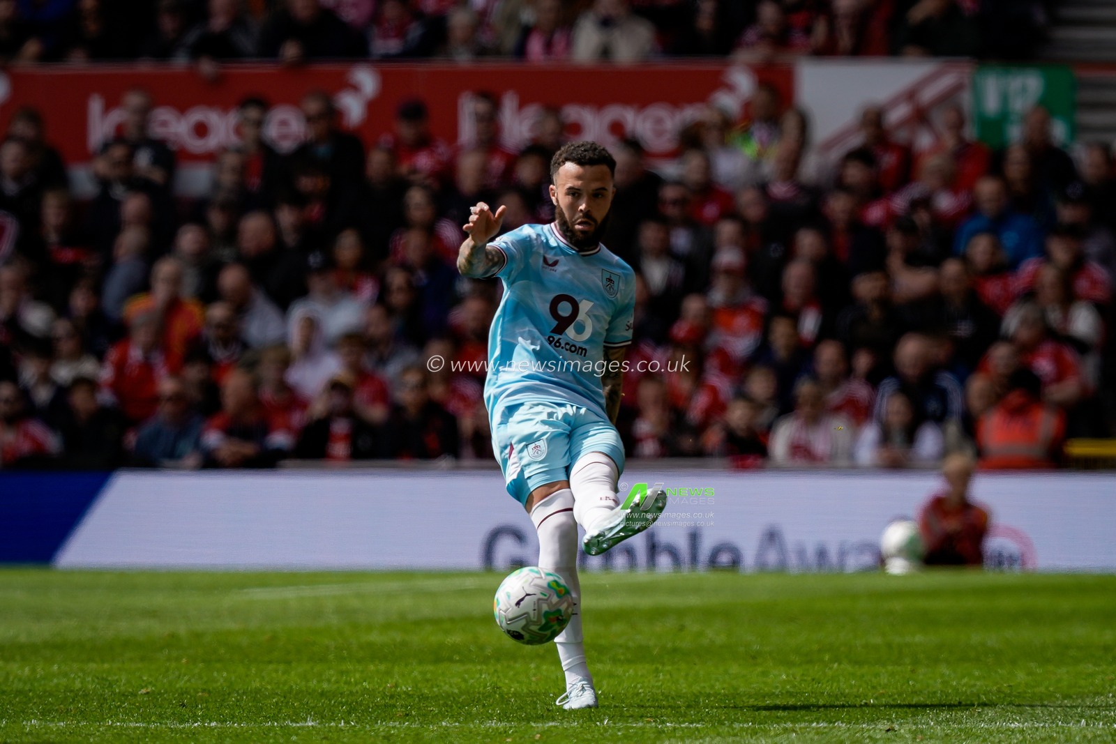 Quilindschy Hartman of Burnley passes the ball  during the Premier League match Nottingham Forest vs Burnley at City Ground, Nottingham, United Kingdom on 19 April 2026

(Photo by Maynard Manyowa/News Images)
