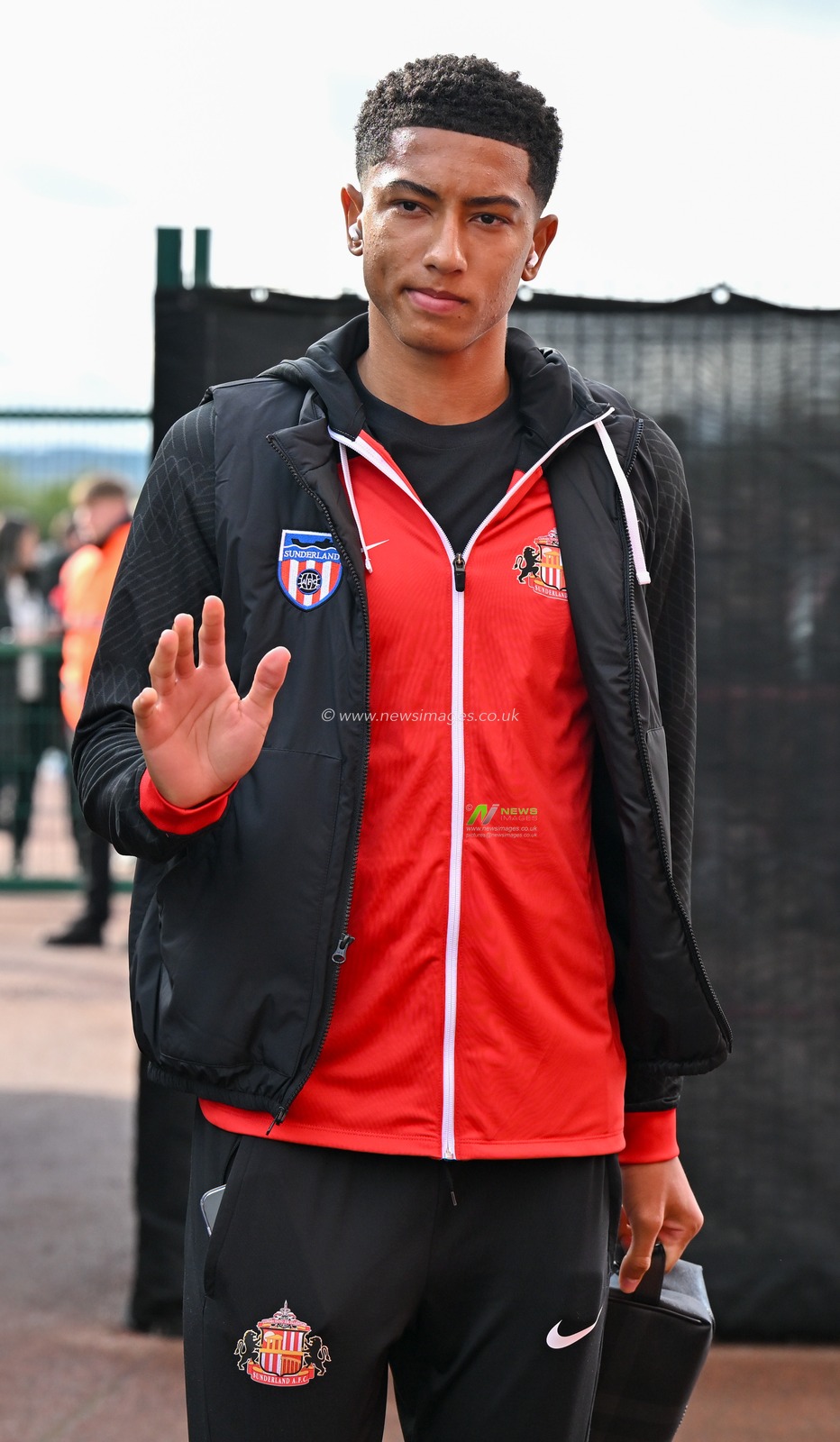 Jobe Bellingham 7# of Sunderland Association Football Club arrives ahead of the match, during the Sky Bet Championship match Stoke City vs Sunderland at Bet365 Stadium, Stoke-on-Trent, United Kingdom, 21st October 2023

(Photo by Cody Froggatt/News Images)