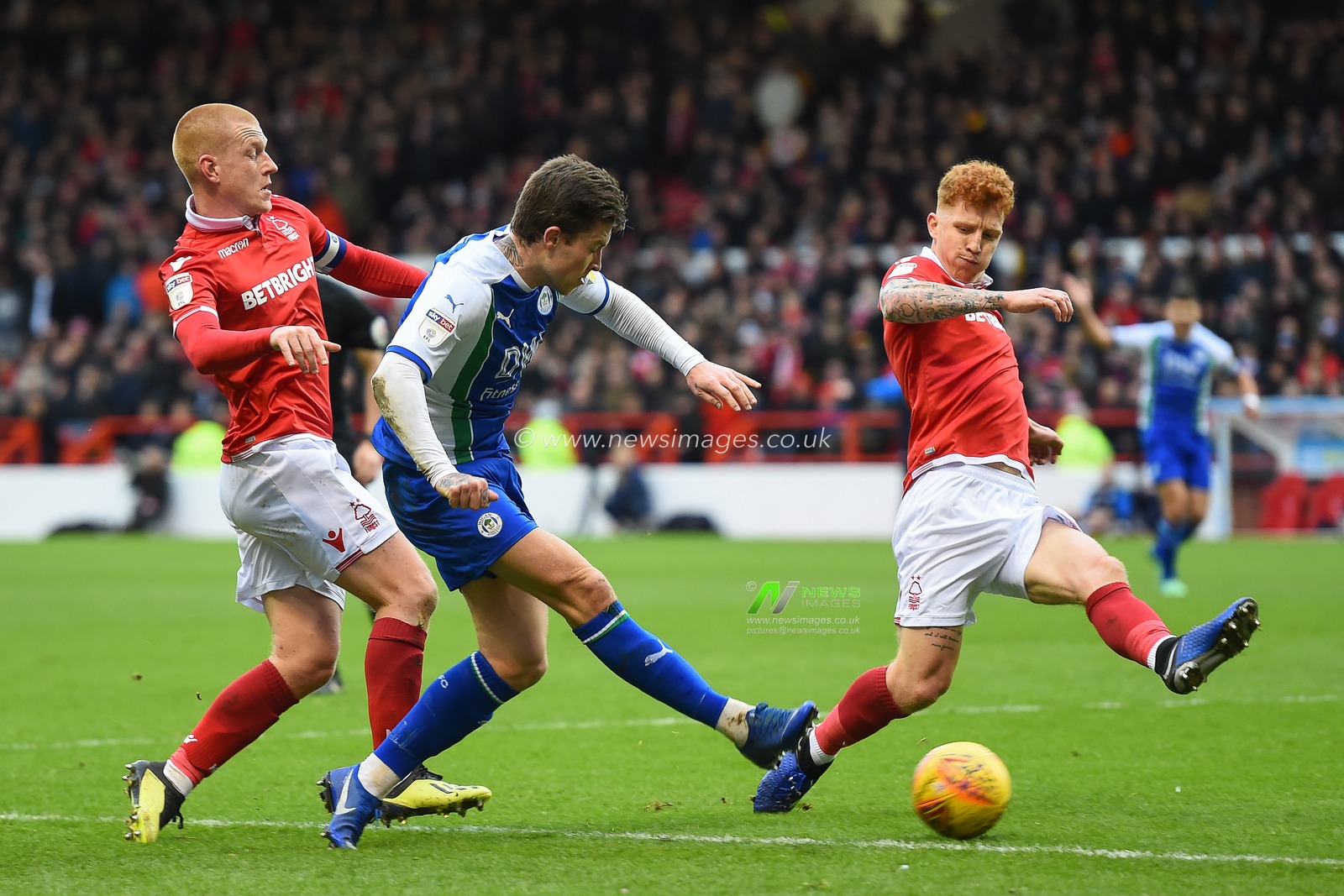 26th January 2019, City Ground, Nottingham, England ; Sky Bet Championship, Nottingham Forest v Wigan Athletic : Josh Windass (10) of Wigan shoots at goal

Credit: Jon Hobley/News Images

English Football League images are subject to DataCo Licence