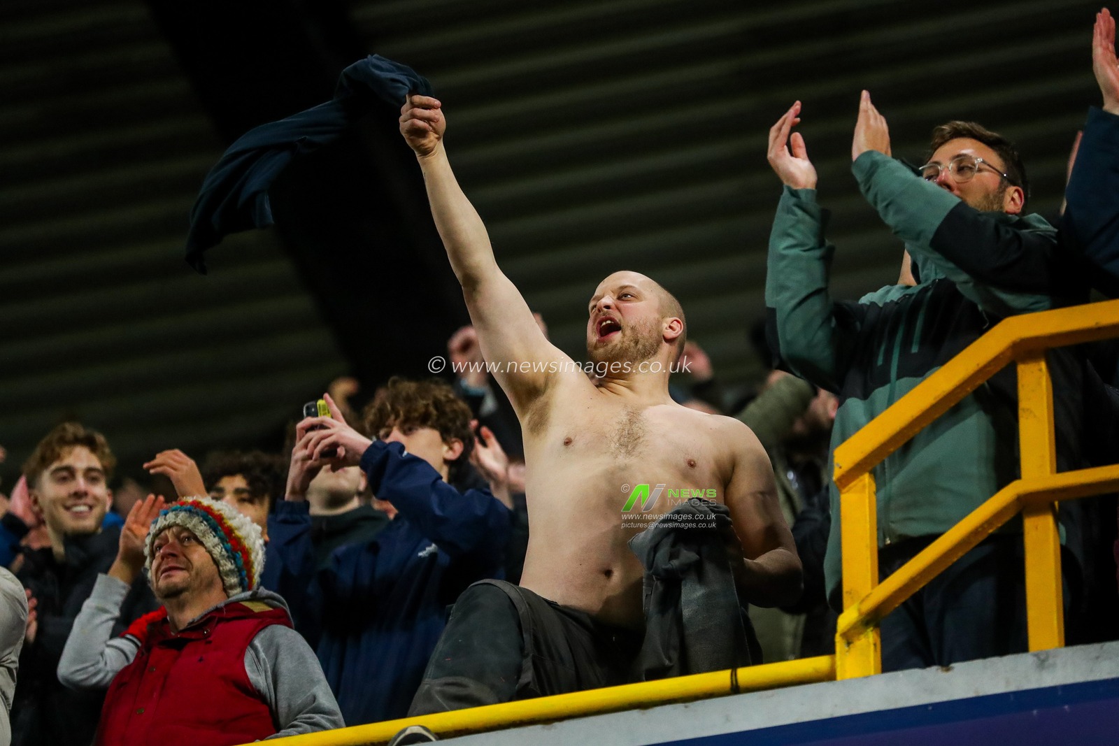 Sheffield United fans celebrate after the teams victory following the Sky Bet Championship match Millwall vs Sheffield United at The Den, London, United Kingdom, 11th December 2024

(Photo by Izzy Poles/News Images)