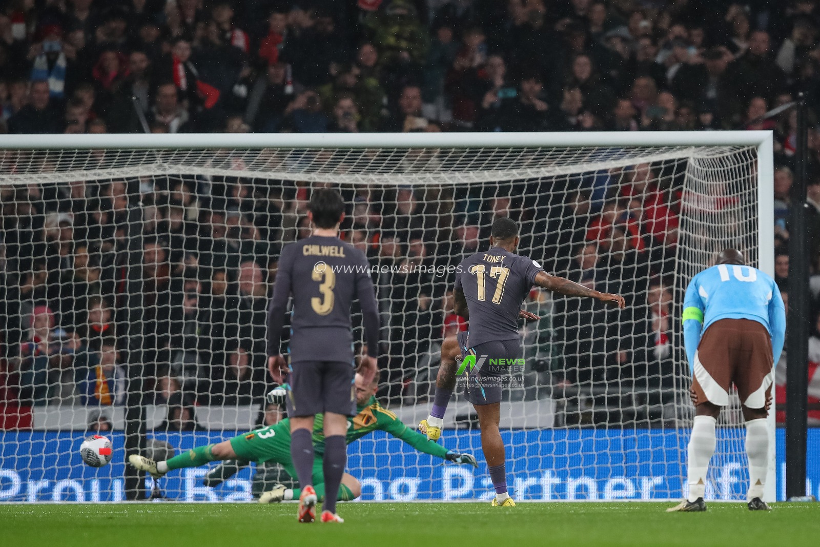 Ivan Toney of England scores a penalty to make it 1-1 during the International Friendly match England vs Belgium at Wembley Stadium, London, United Kingdom, 26th March 2024

(Photo by Gareth Evans/News Images)