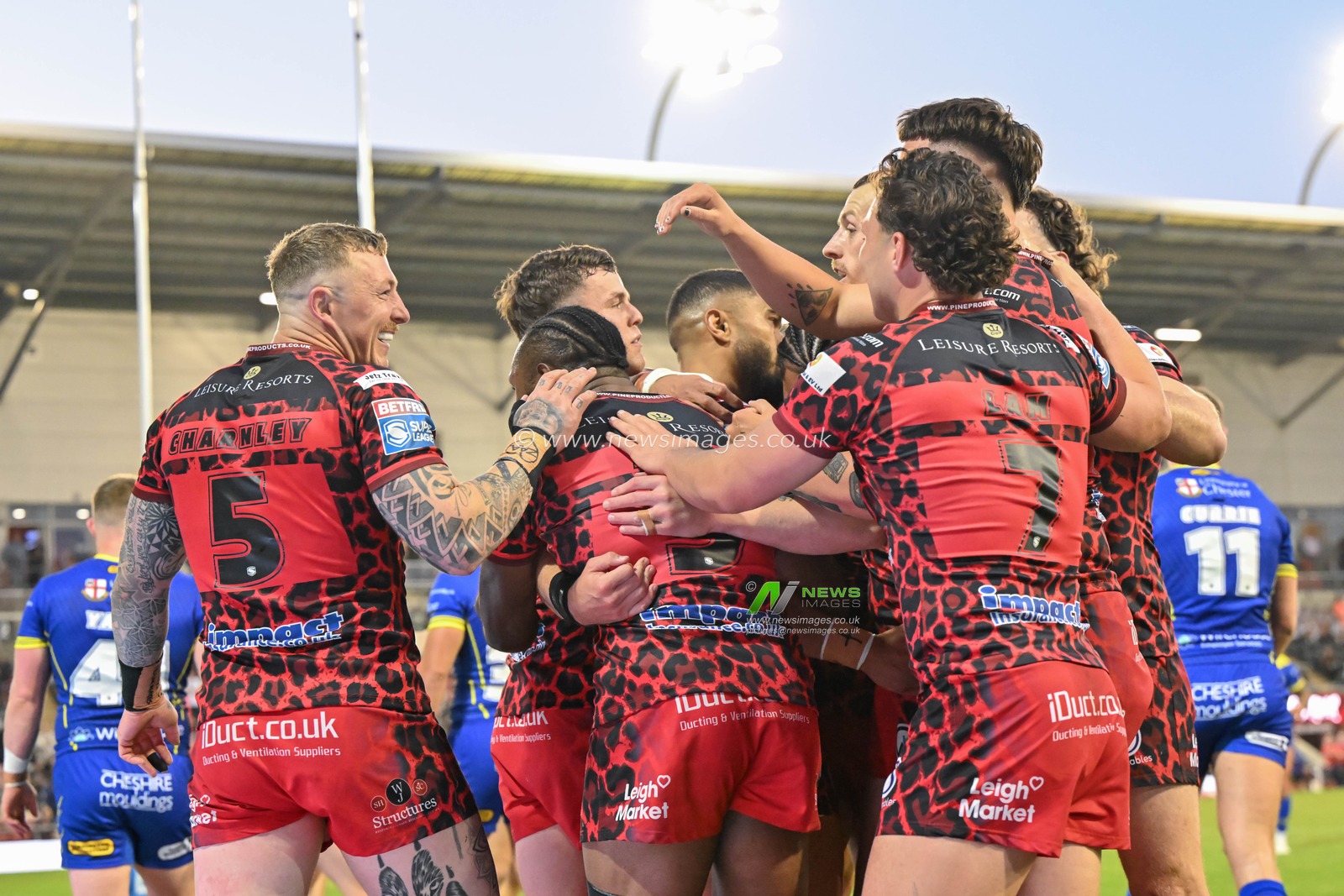 Ricky Leutele of Leigh Leopards celebrates his try to make it 4-0 Leigh during the Betfred Super League Round 24 match Leigh Leopards vs Warrington Wolves at Leigh Sports Village, Leigh, United Kingdom, 30th August 2024

(Photo by Cody Froggatt/News Images)
