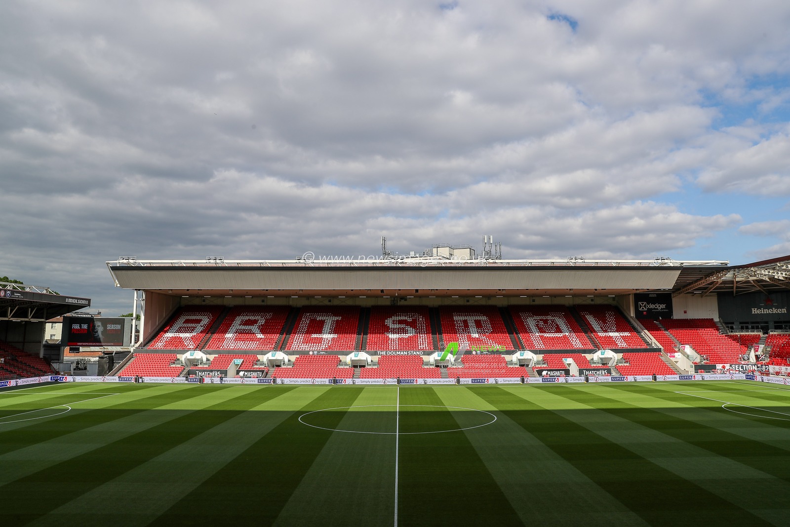 A general view inside of Ashton Gate, home of Bristol City ahead ofthe Sky Bet Championship Playoff Semi-final match Bristol City vs Sheffield United at Ashton Gate, Bristol, United Kingdom, 8th May 2025

(Photo by Gareth Evans/News Images)