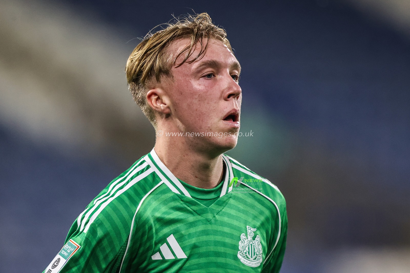 Alfie Harrison of Newcastle United during the The Vertu Trophy match Huddersfield Town vs Newcastle United U21 at Accu Stadium, Huddersfield, United Kingdom, 2nd September 2025

(Photo by Alfie Cosgrove/News Images)